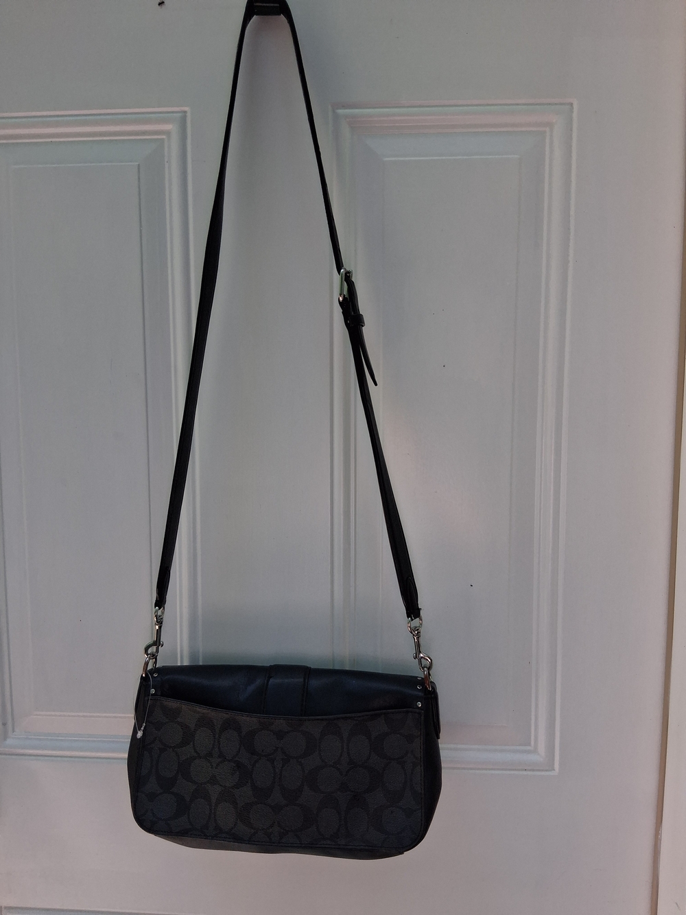 Authentic COACH Georgie Shoulder Bag in Signature Canvas - #5605 - Vintage Look - Picture 5 of 14